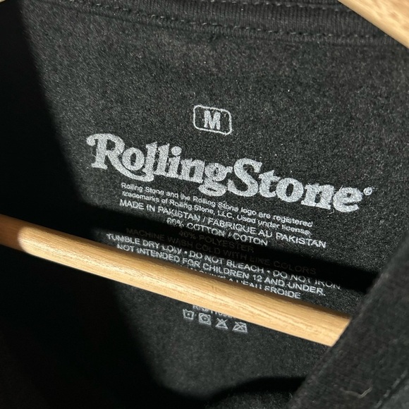 NWOT Rolling Stone Black Graphic Pullover, Rainbow “Rolling Stone” Medium Unisex - Picture 3 of 8
